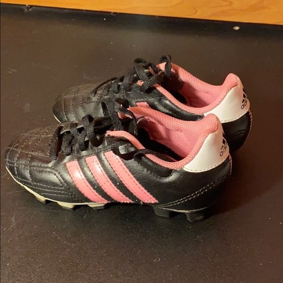 adidas leather soccer shoes